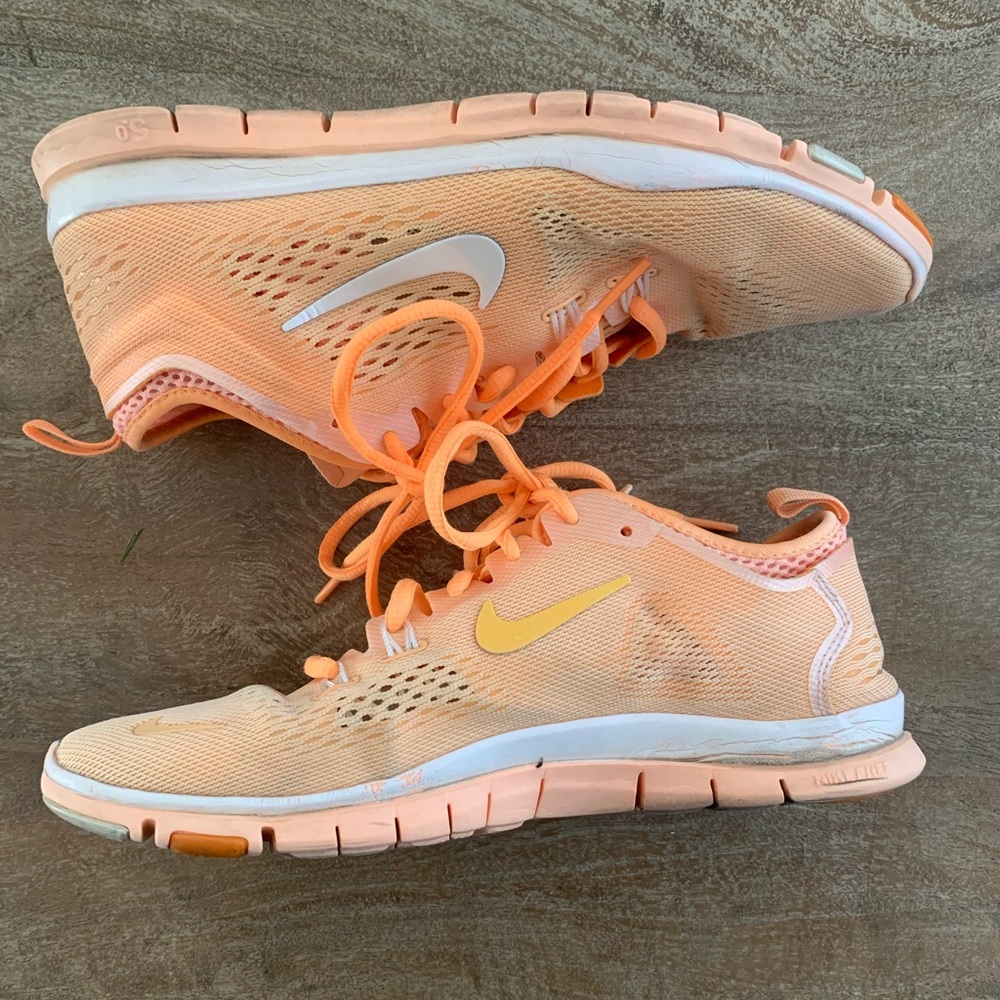 Women’s Nike Free Run - Picture 6 of 12